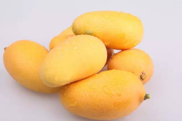 周末，宅在家里不如开始做冰棒吧！想吃什么口味自己选，这个夏天才不算浪费！