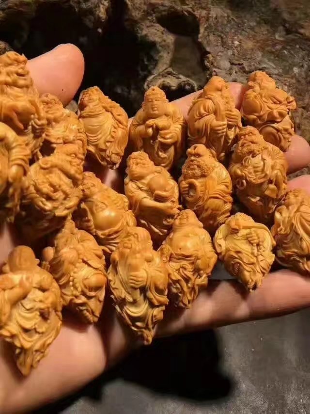 橄榄核雕刻十八罗汉手串名家,整身十八罗汉橄榄核雕