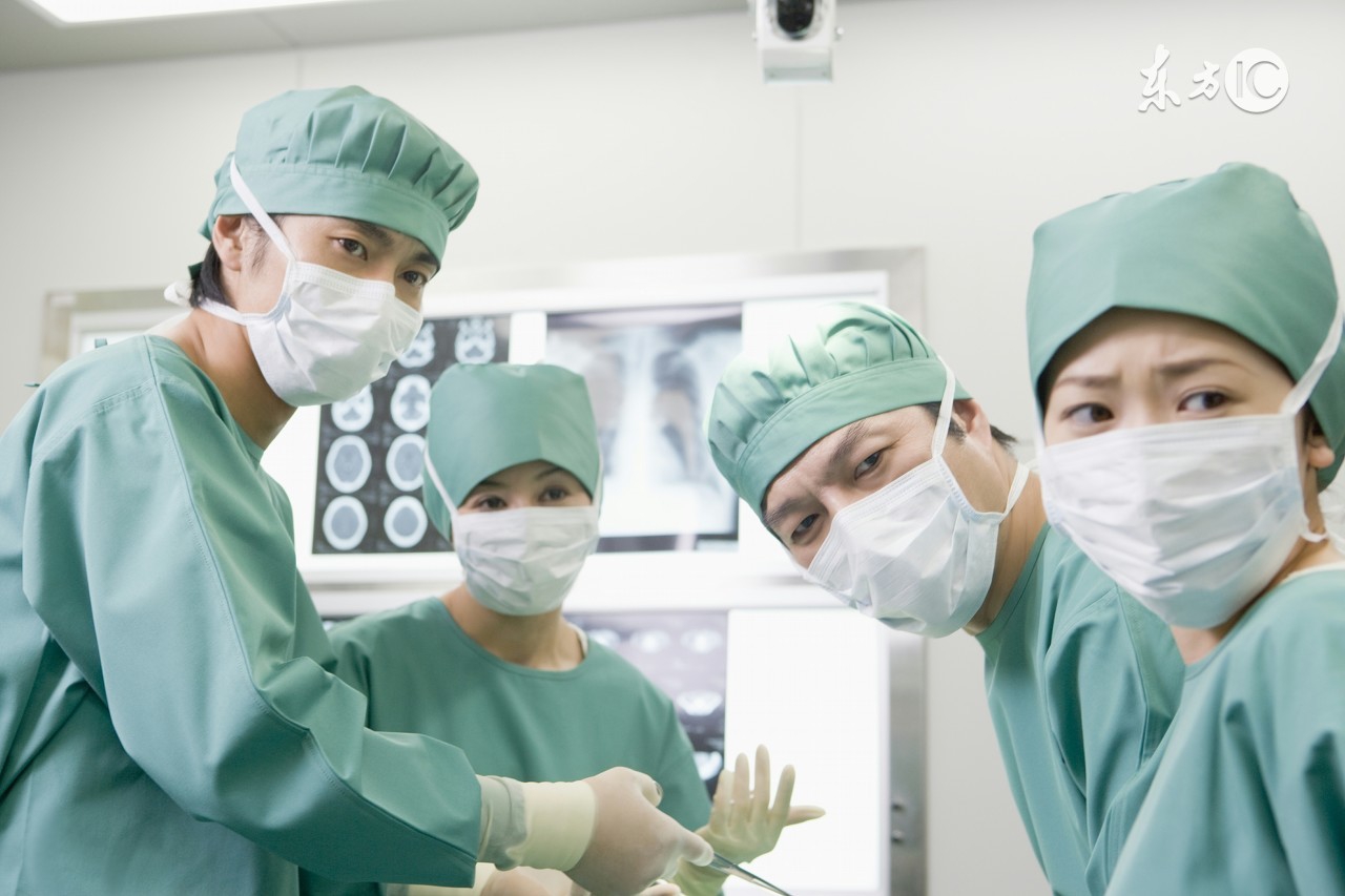 分娩时助产士会阴保护手法,分娩时助产士人文关怀