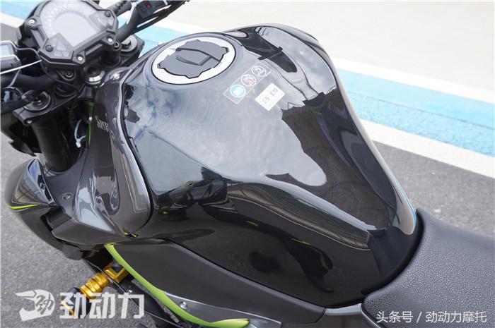 川崎新发布越野车,川崎新款