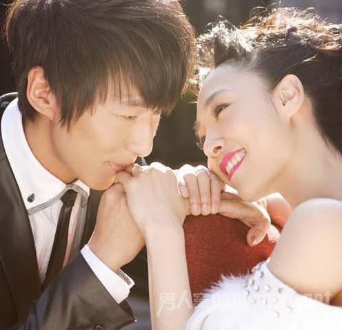 马蓉李小璐白百何董洁伊能静,伊能静黄圣依