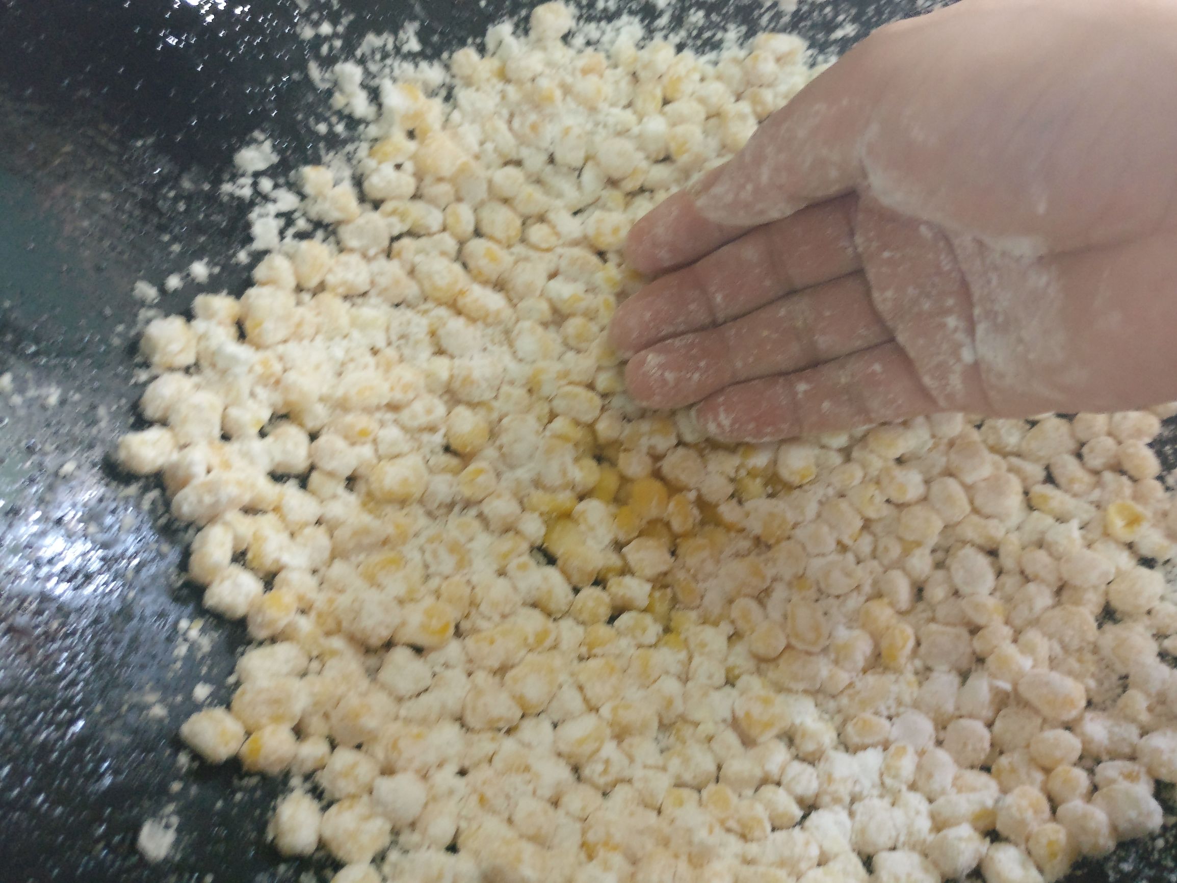 国家一级厨师教你做玉米烙,厨师做玉米烙用什么粉