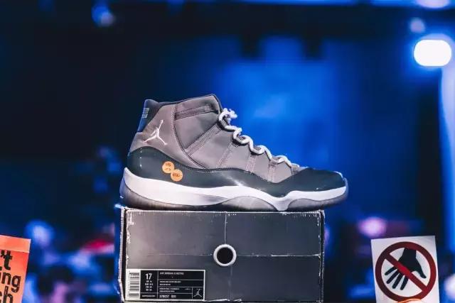 一双鞋子都买不起,一双鞋子都买不起来