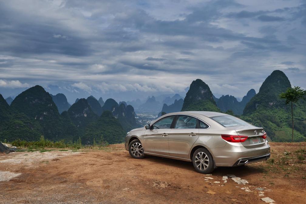 7万元就能买中级车?桂林试驾景逸S50后感叹真值