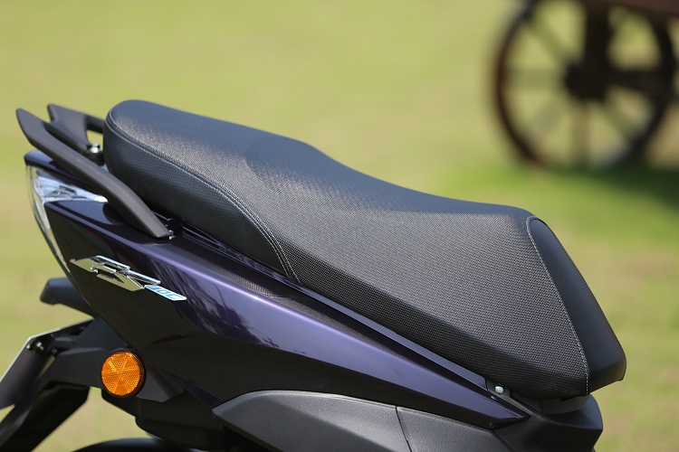 林海国四巧格踏板车测评,林海格格电喷踏板