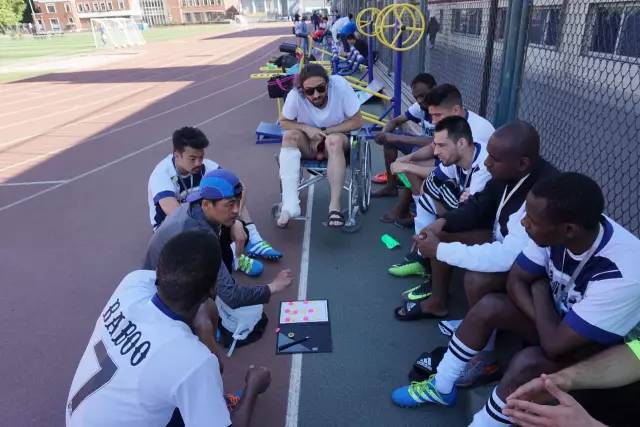 帅气的中国足球队,上海华东师大足球队