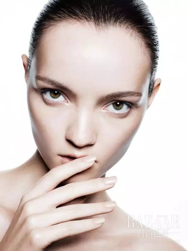 高低眉剑眉怎么修,高低眉修眉画眉