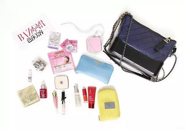 李沁私下的护肤品,李沁水润肌肤