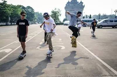 曾经这些鞋穿在脚下我没有珍惜,现在我跪着也找不回来了