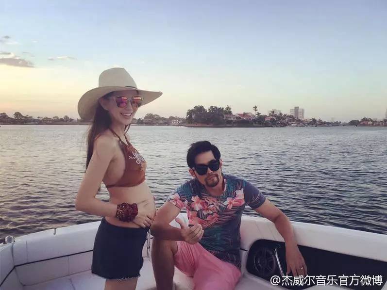 高圆圆赵又廷婚礼吻戏,高圆圆赵又廷参加黄晓明婚礼