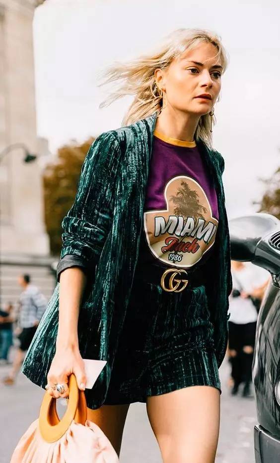 西装+T恤=时髦帅气又有女人味