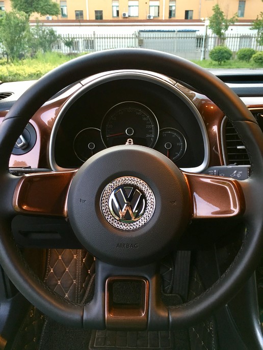 新到17年大众甲壳虫,14年大众甲壳虫白色驾驶感受