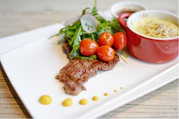 邱莹莹应勤初次咖啡馆见面,欢乐颂邱莹莹咖啡馆瑞幸