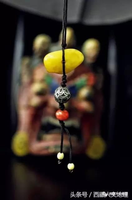 透过蜜蜡在藏地的使用，看*藏西**文化一角