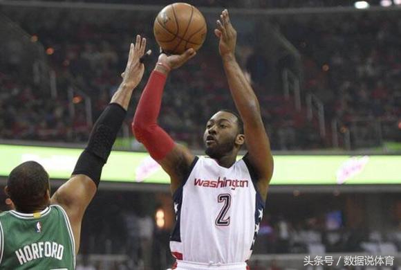 18赛季的欧文和沃尔,综合来说库里和欧文哪个强