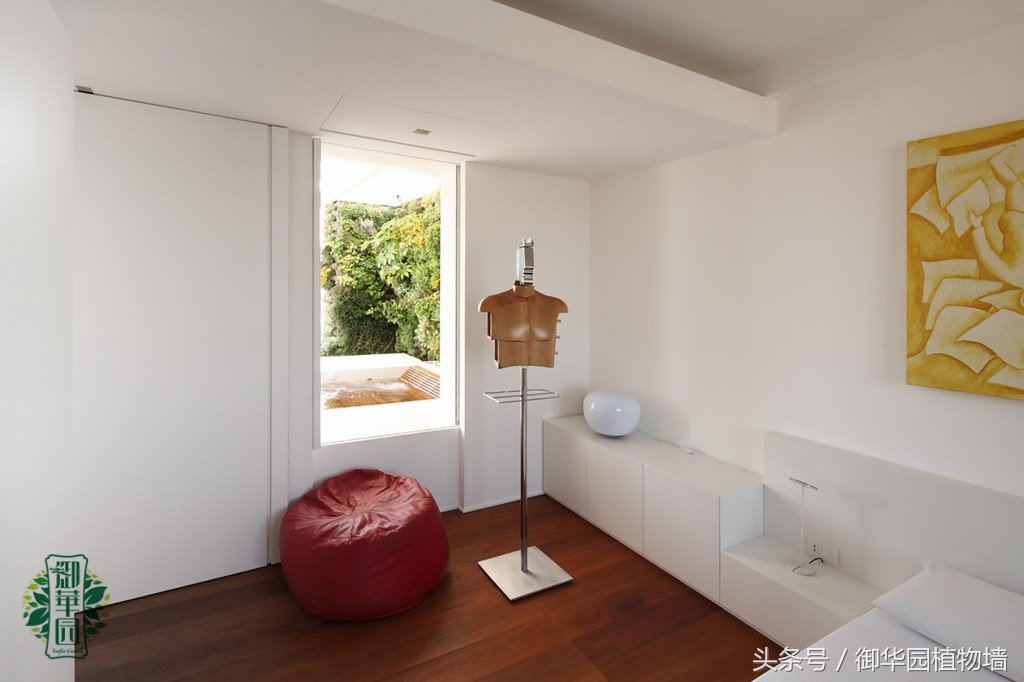 别墅植物墙设计费用,别墅大面积墙面设计