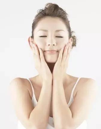 激素脸过敏很严重吃鸡蛋可以吗,激素脸皮肤过敏的表现