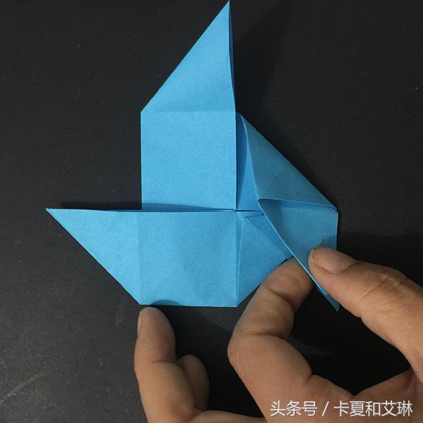 小鱼可以游的手工教程,会游的小鱼手工制作