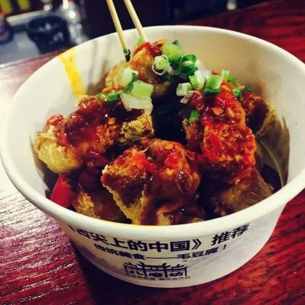 宁波南塘老街介绍,穿越百年的街市