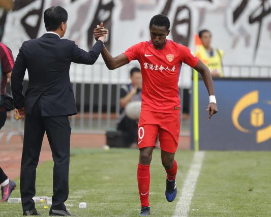 客场击败了恒大,富力终于回到了黄金色的主场,这个能改变风水吗?4比2击败恒大,延边确实是小意思