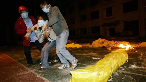 汶川大地震给世界带来的震撼,汶川大地震512说说你的感受