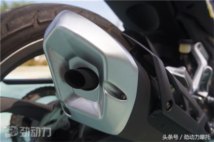 贝纳利弯梁rfs150i可以装尾箱吗,贝纳利弯梁rfs150i测评