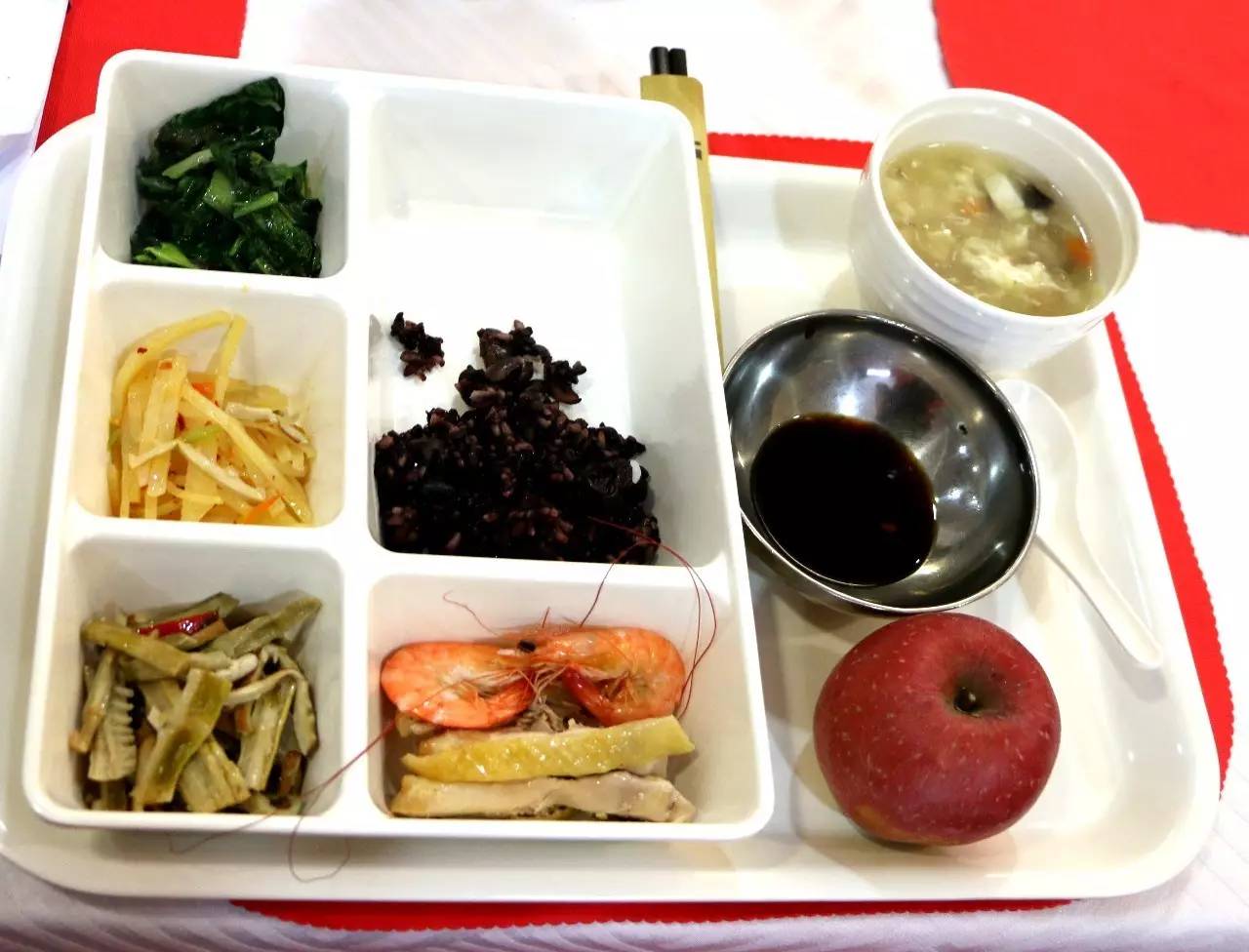 为了吃新鲜菜来开荒种菜,为了菜品新鲜每天坚持采购