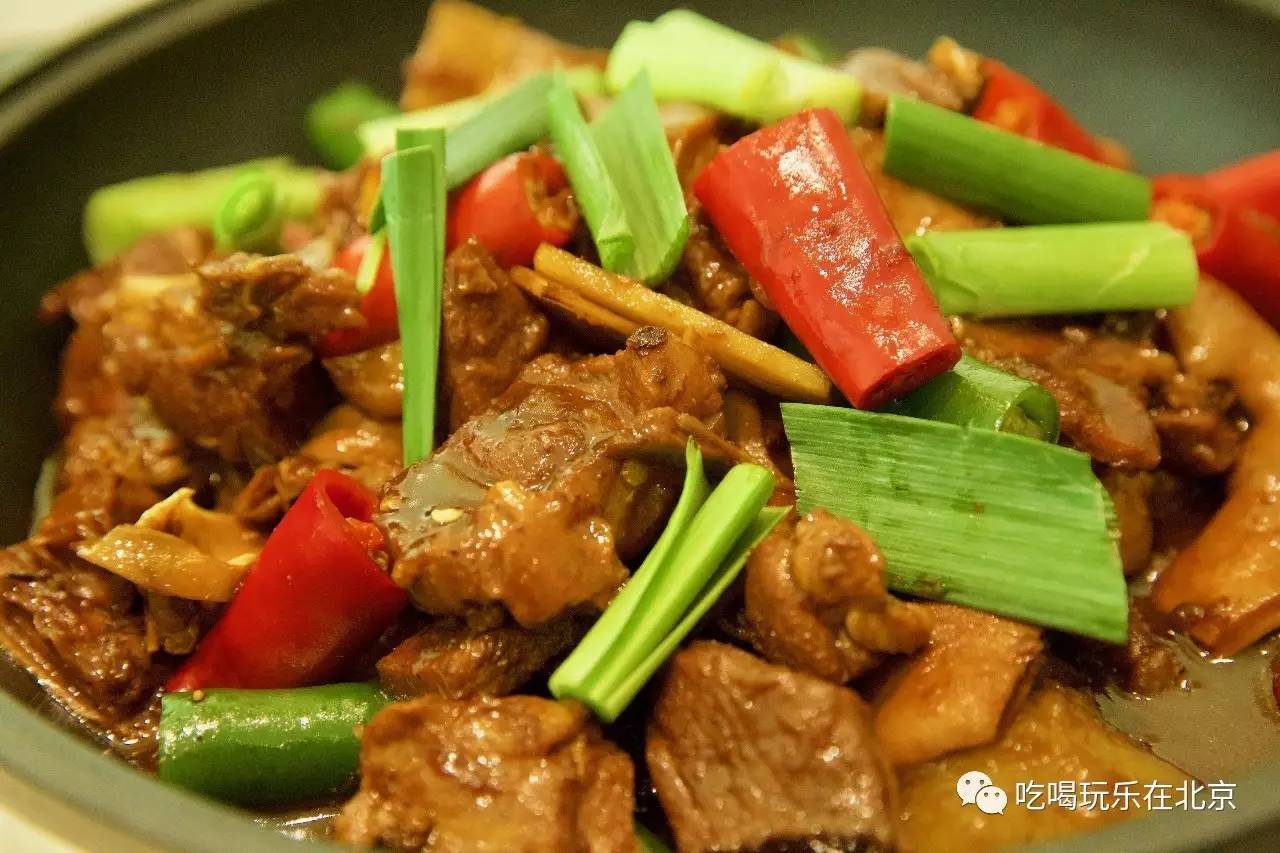 带上双鱼座就能免费吃,一年卖出1000000份的剁椒鱼头!