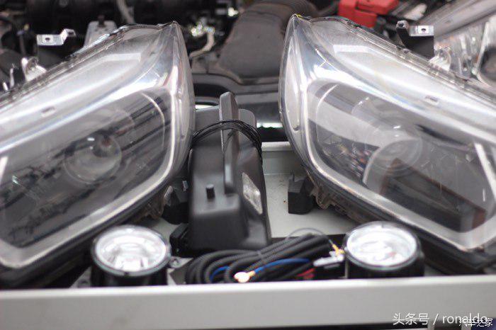 新飞度改灯夜间效果,新本田飞度灯光改装最佳方案