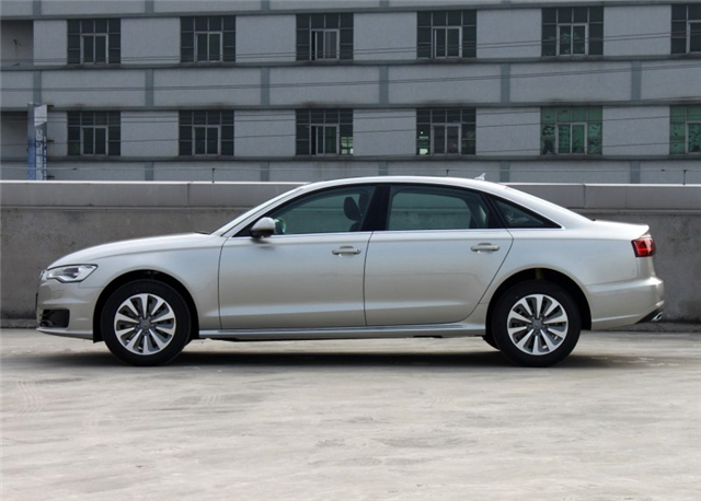 2017款奥迪a6l舒适型测评,奥迪a6l55tfsiquattro旗舰动感型