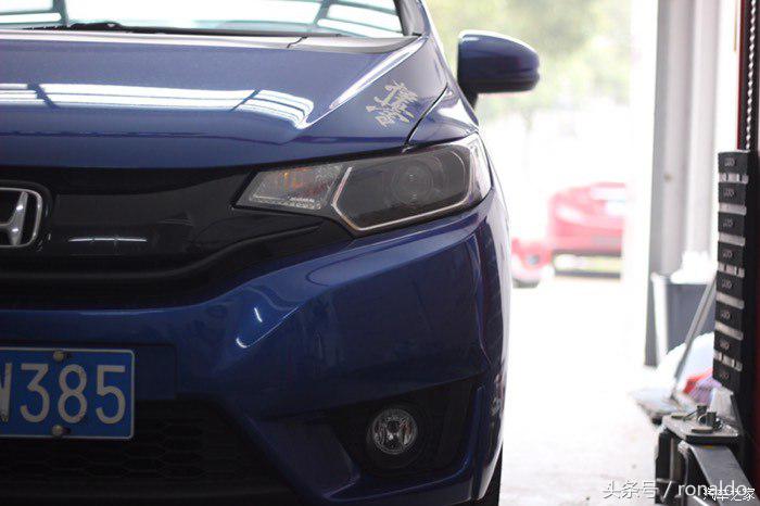 新飞度改灯夜间效果,新本田飞度灯光改装最佳方案