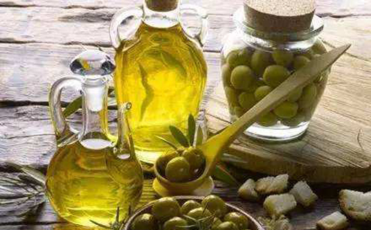 预防妊娠纹的按摩手法,孕期预防妊娠纹的按摩方法