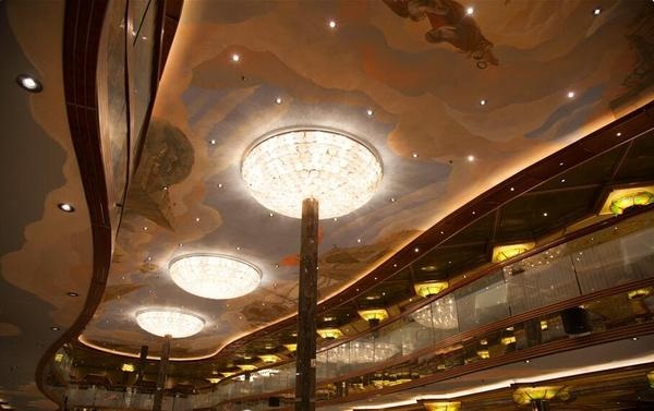 坐着豪华游轮,坐着邮轮看世界