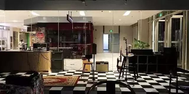 苏州适合一个人去的酒吧,苏州没有夜生活有酒吧吗