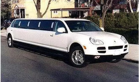 保时捷卡宴车长多少,保时捷卡宴10米超长版