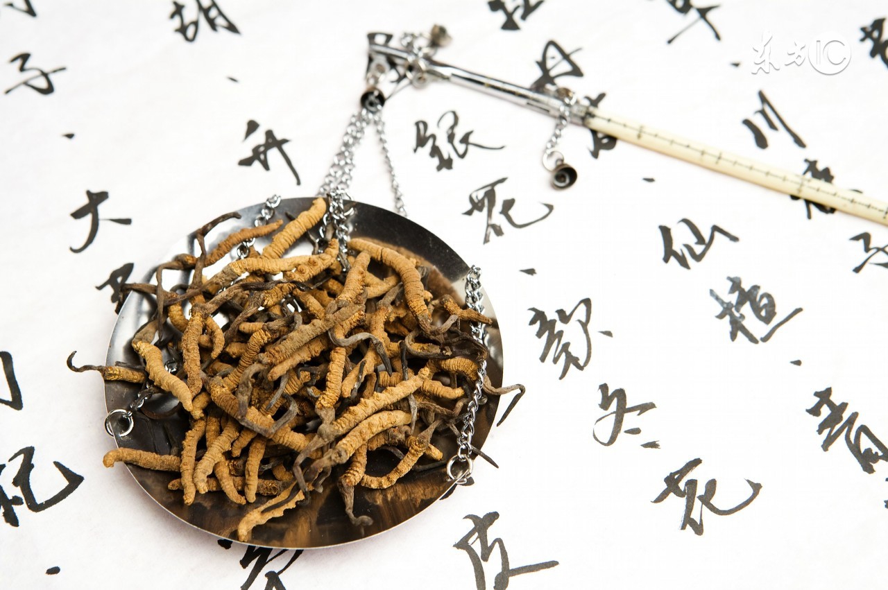 长期服冬虫夏草会上火吗,冬虫夏草长期喝会上火吗