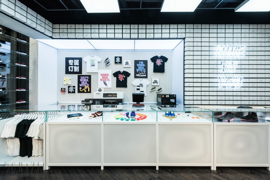 静安大融城耐克,耐克上海静安大宁国际店