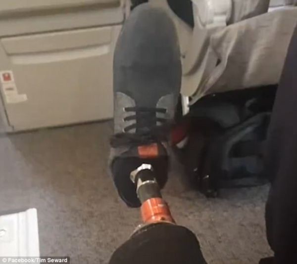 民航早报：首架737MAX8正式投运