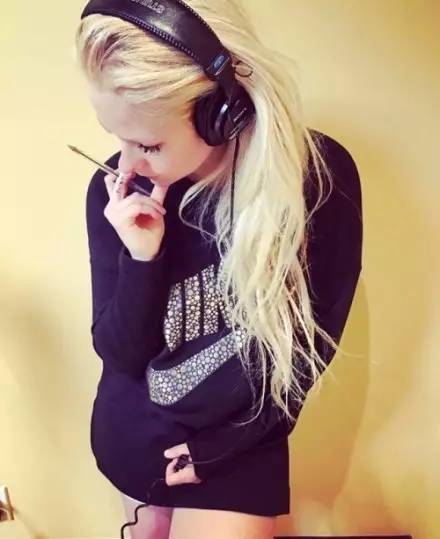 艾薇儿与现在艾薇儿对比 (真正的艾薇儿被顶替了)