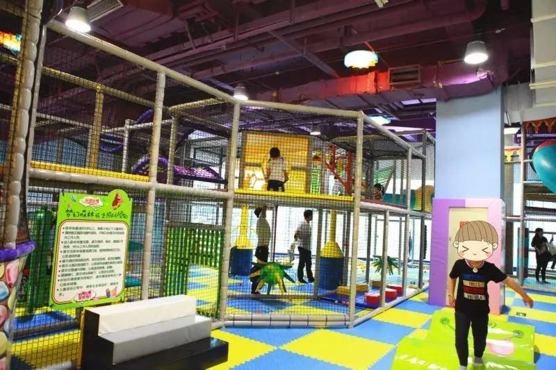 一家新开的大型游乐场,开一家一千平儿童室内游乐场