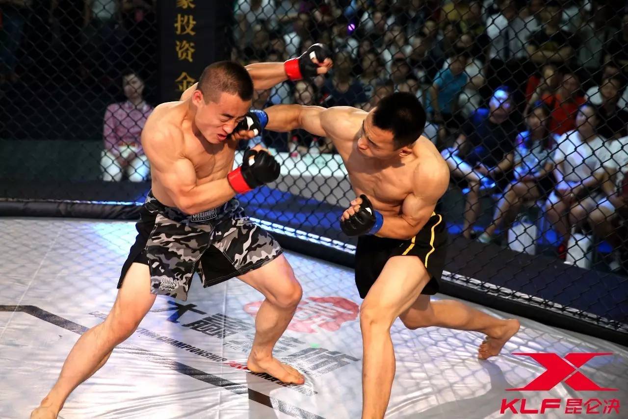 鬼跤姚犀利一招瞬间干倒壮汉,鬼跤姚红战力