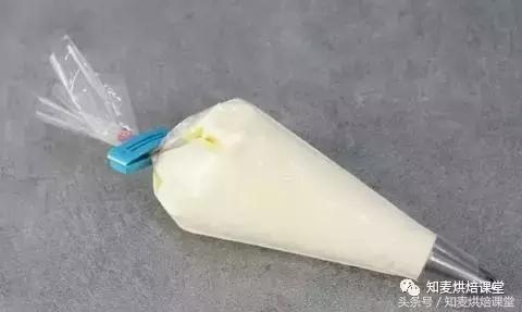 怎么装裱花带和连接器,如何安装裱花嘴英文