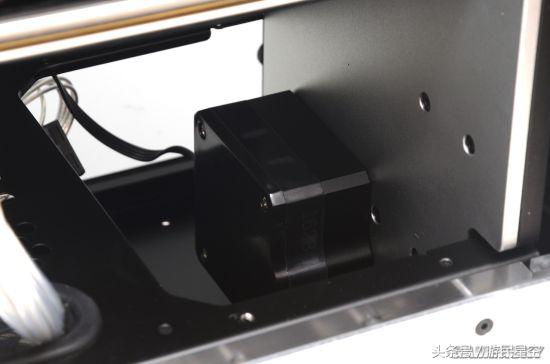 分体式硬管液冷不容错过这款整机纪念永远的金刚狼