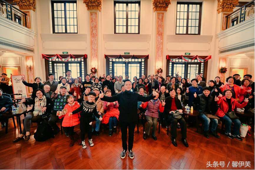 她是戏曲界的“小孟小冬“，被称为瑜老板，因参加跨界歌王被熟知