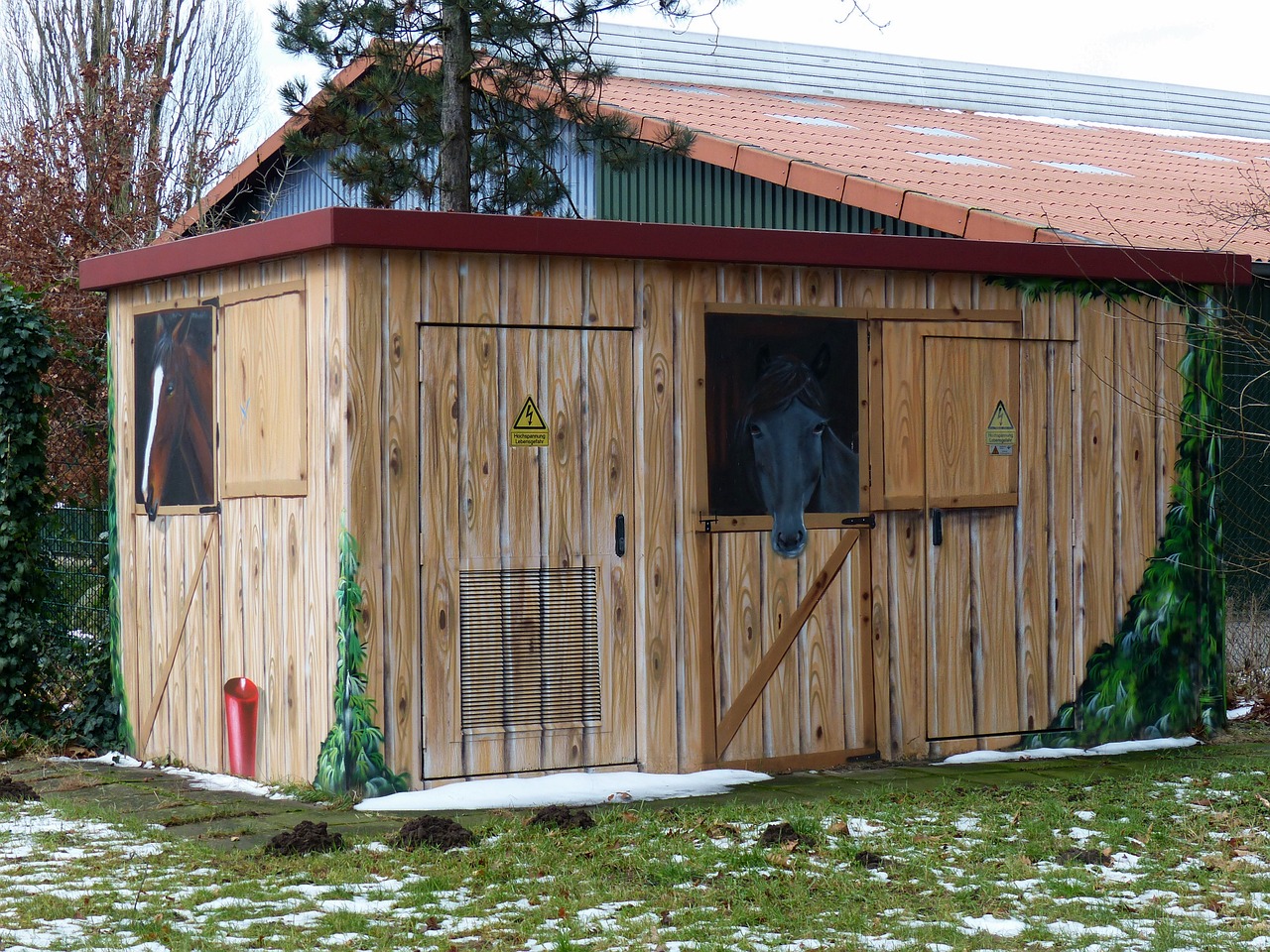 400千伏变压器离住宅安全距离多少,变压器与居民住房距离有什么要求