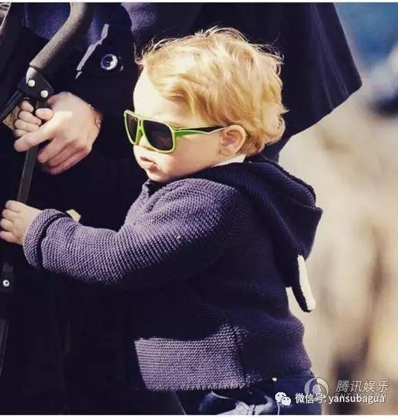 英国小王子被妈训哭,英国小王子被霸凌