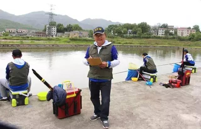 行营慈利X11战队，掐鱼比赛火爆上演