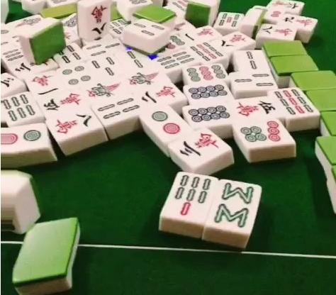 打麻将一定要注意这些细节，因为你可能遇到老千了！