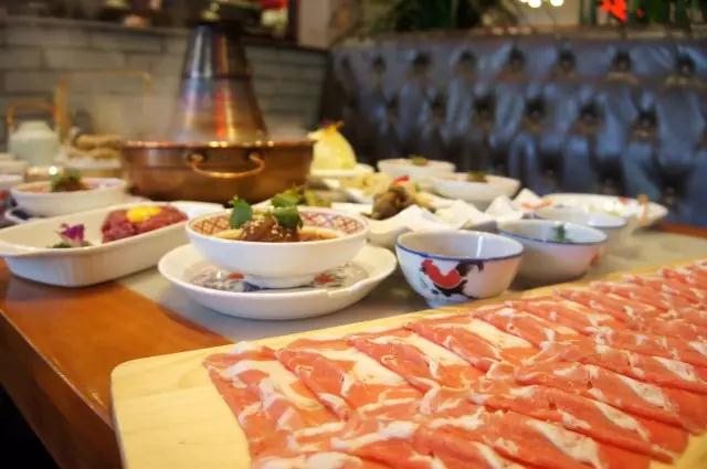 开火锅店怎样把利润最大化,开火锅店顾客量大一个月能赚多少