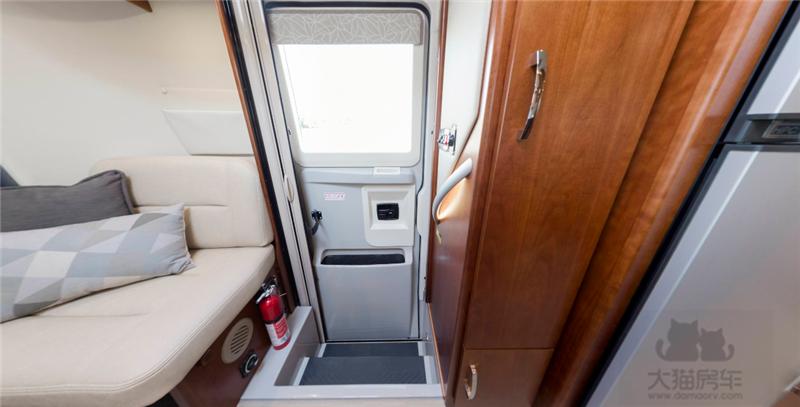 奔驰房车斯宾特豪华大空间,奔驰豪华房车零下50度旅行